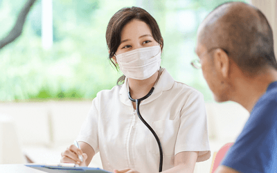 保健師資格は働きながら取得は可能？