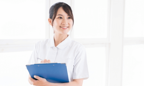患者に寄り添う産婦人科病棟の看護師