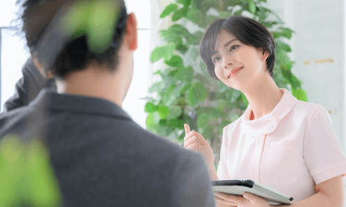 医療脱毛クリニックで接客スキルを身につける看護師